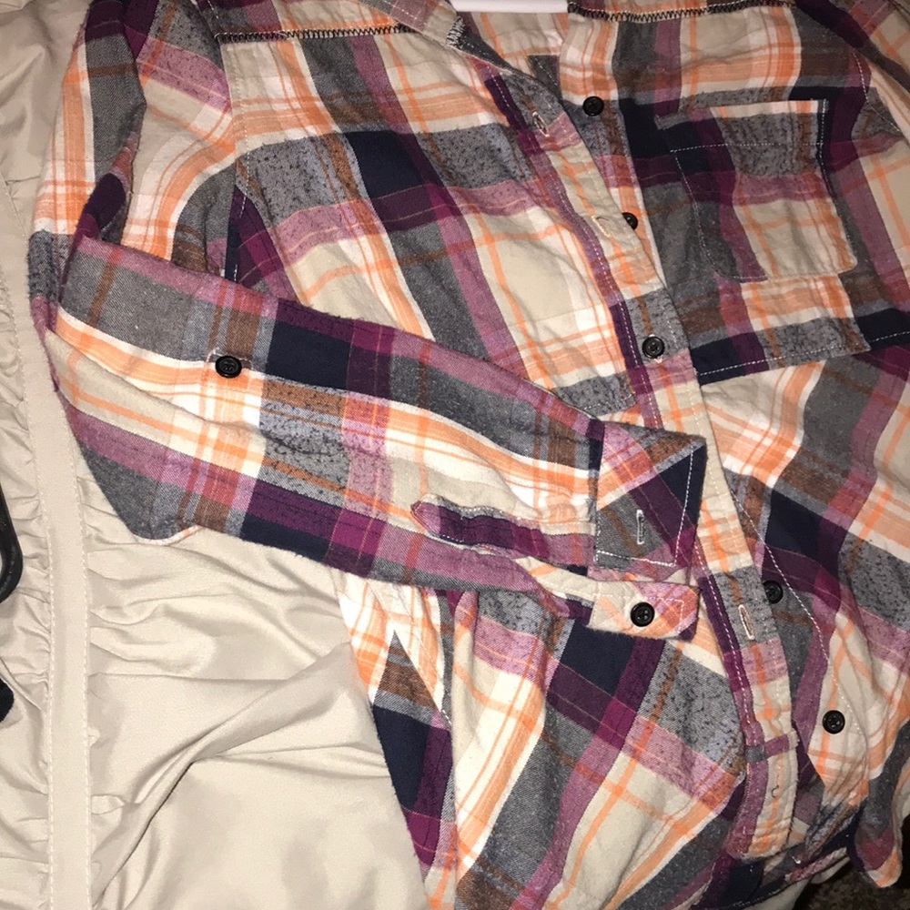 Flannel - Picture 2 of 7